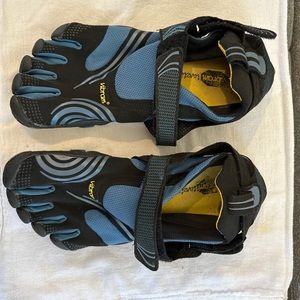 Vibram fivefinger minimalist running toe shoes size 12